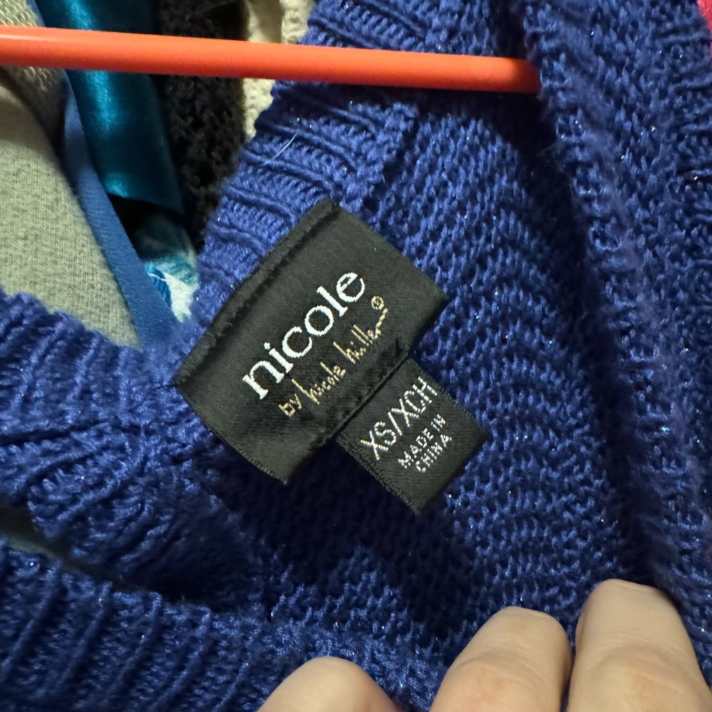 Pretty blue sweater